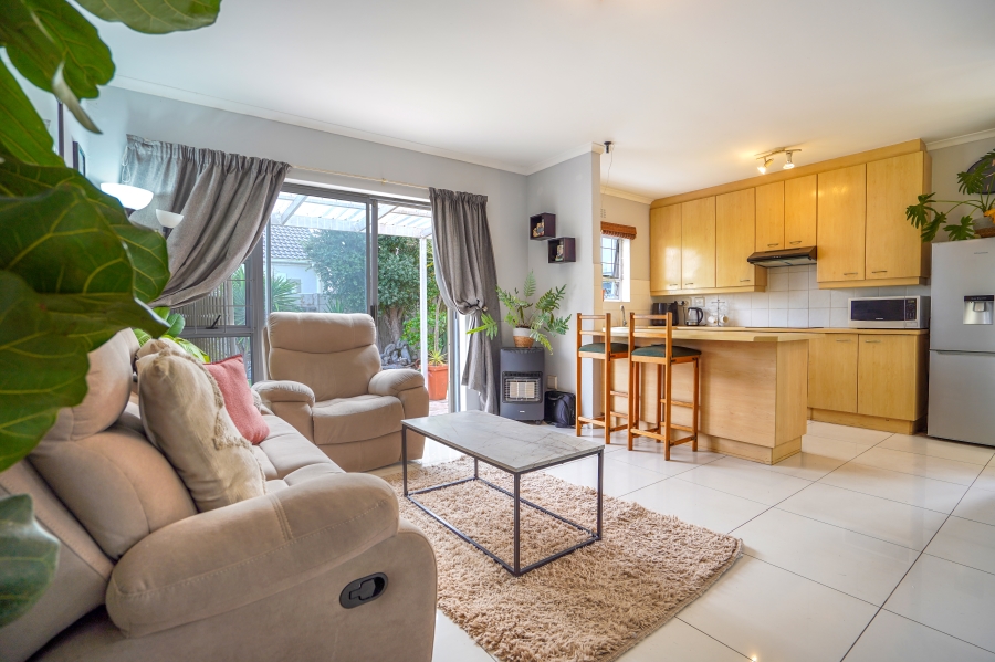 To Let 2 Bedroom Property for Rent in Sunningdale Western Cape